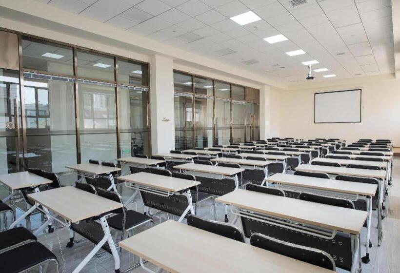 Ji Hotel Jilin Wanda Plaza