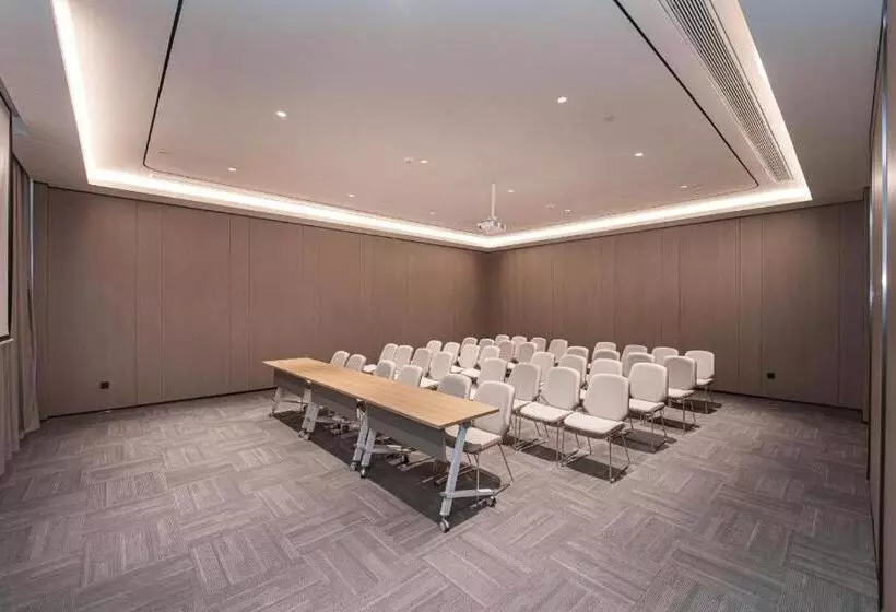 Ji Hotel Yantai Development Zone Housha Plaza