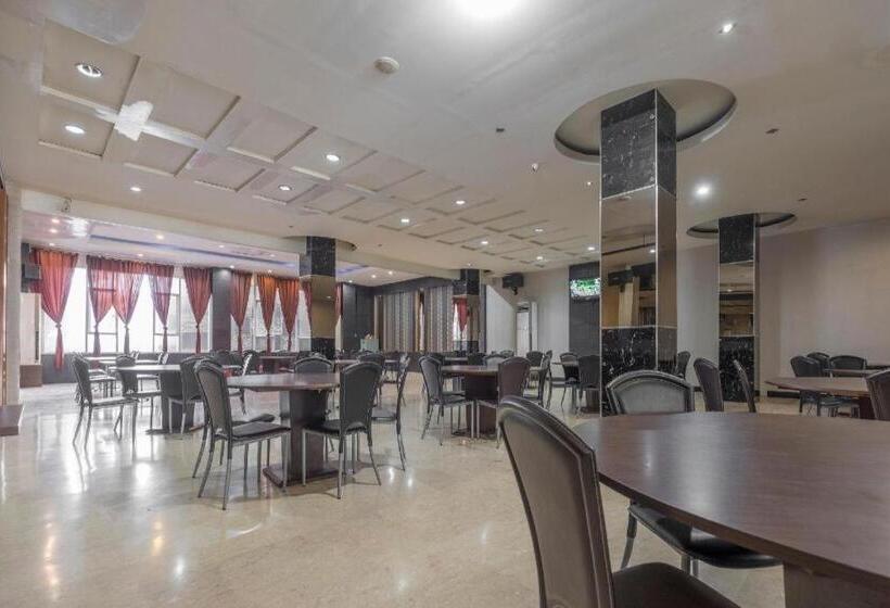 Oyo 1081 Allson City Hotel Makassar