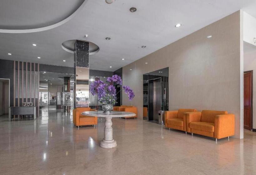 Oyo 1081 Allson City Hotel Makassar