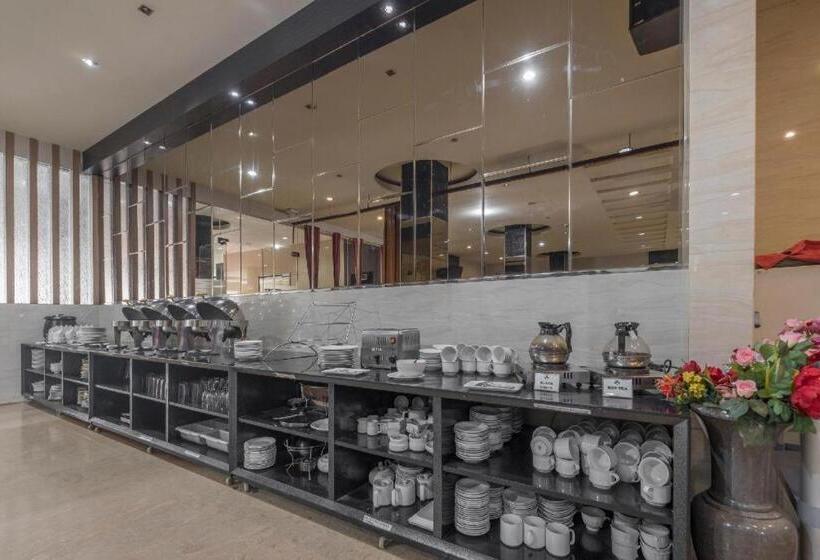 Oyo 1081 Allson City Hotel Makassar