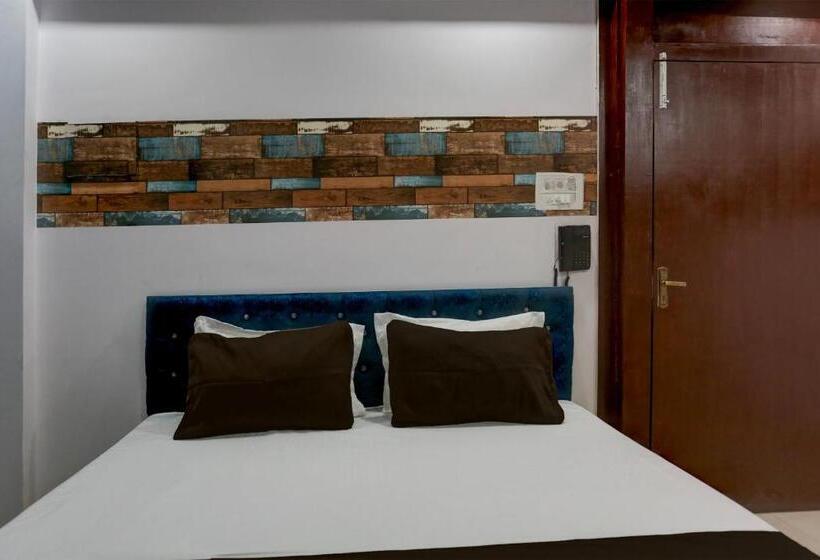 Oyo Flagship Hotel Om Shree