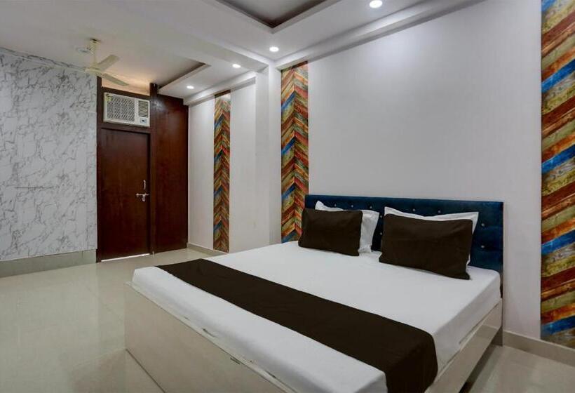 Oyo Flagship Hotel Om Shree