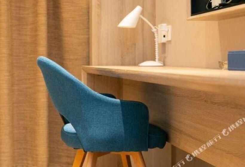 Starway Hotel Xuzhou Suning Square