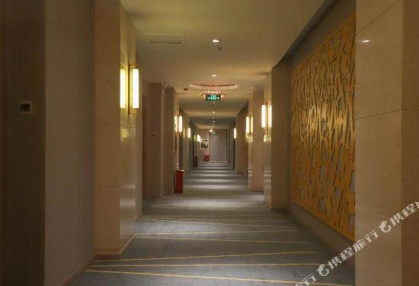 Starway Hotel Xuzhou Suning Square