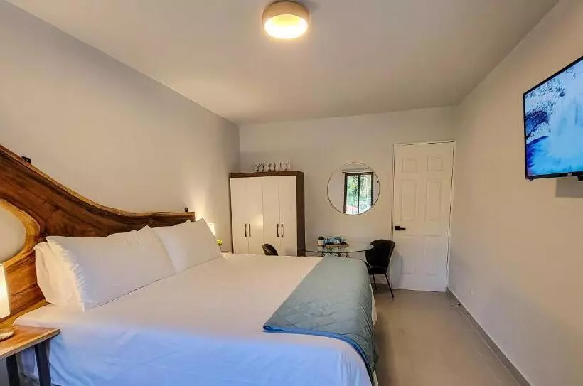 Hotelli Anika Boutique Suites
