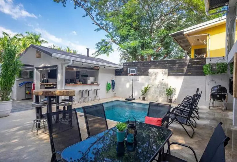 Hotelli Anika Boutique Suites