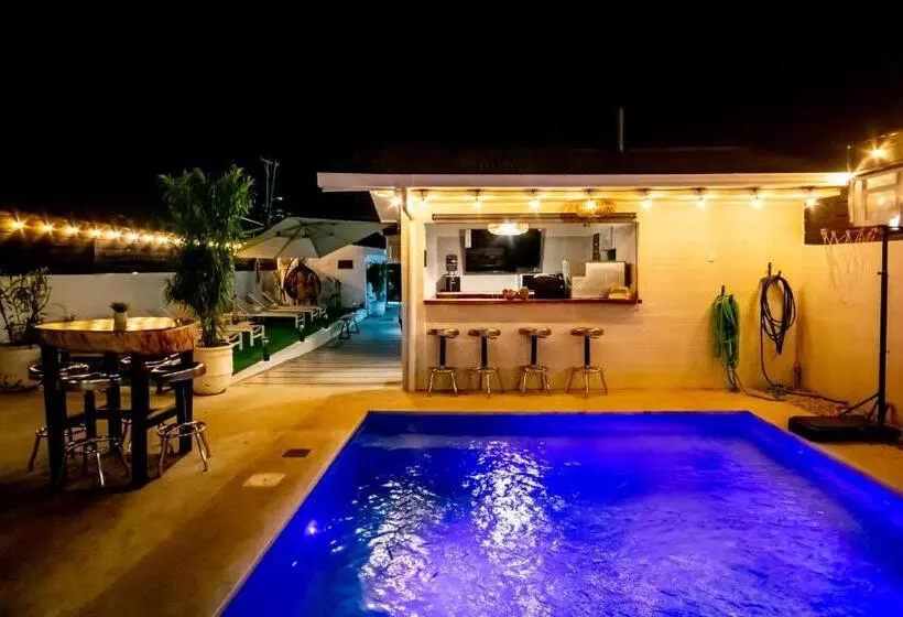 Hotelli Anika Boutique Suites