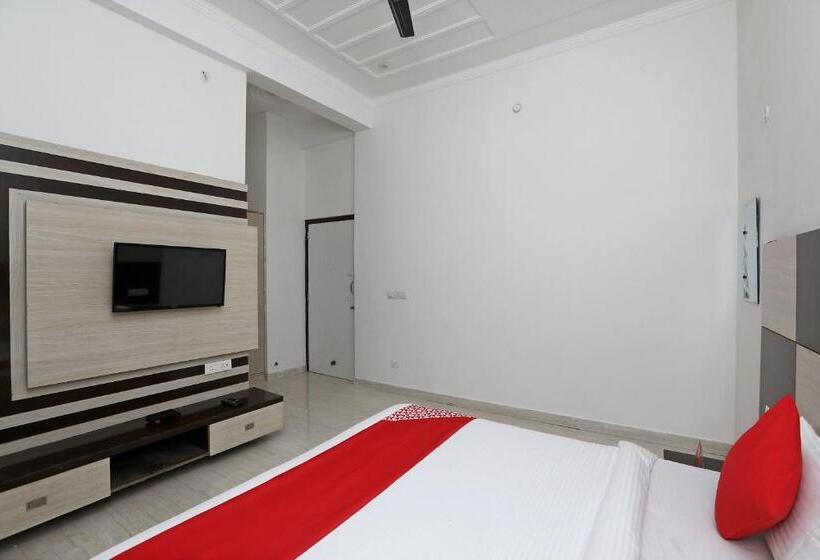 호텔 Oyo Diamond Resort