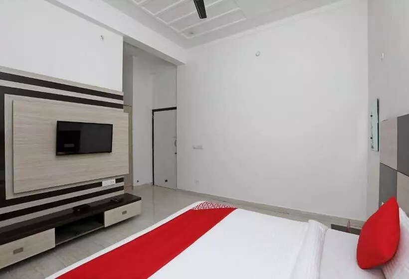 ホテル Oyo Diamond Resort