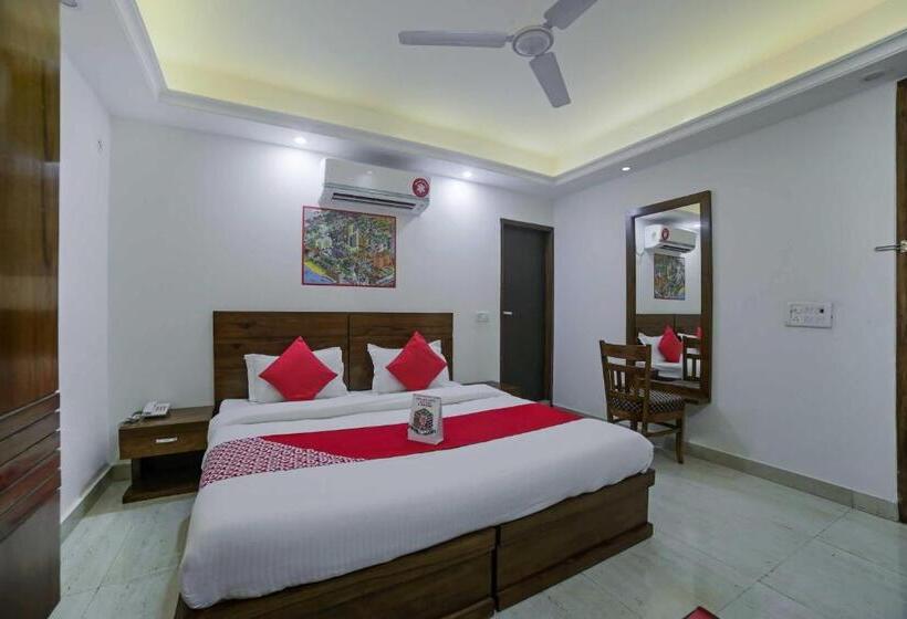 Super Hotel O Gurgaon Old Town Formerly Prince Inn