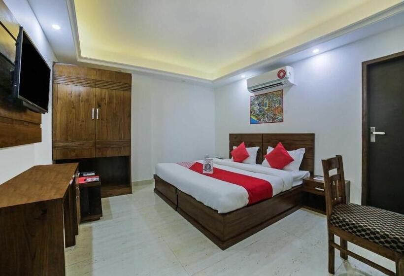 Super Hotel O Gurgaon Old Town Formerly Prince Inn