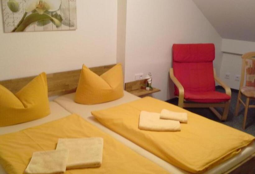 膳宿费 Gästehaus Heidi