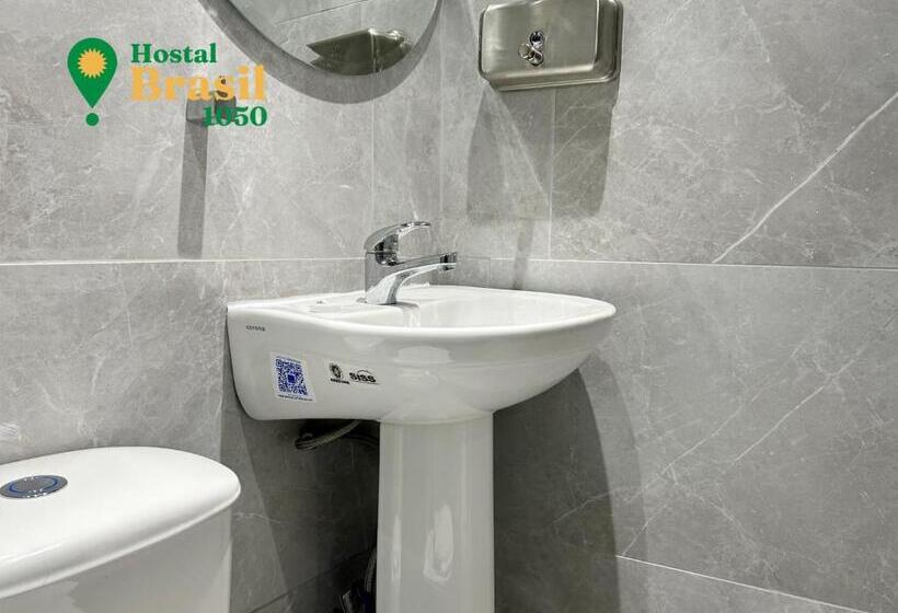 פנסיון Hostal Brasil 1050