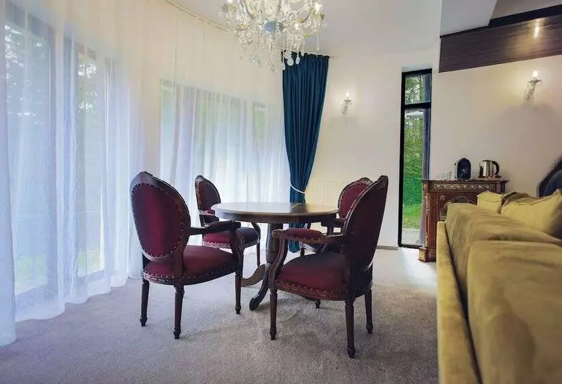 تختخواب و صبحانه Villa Tom