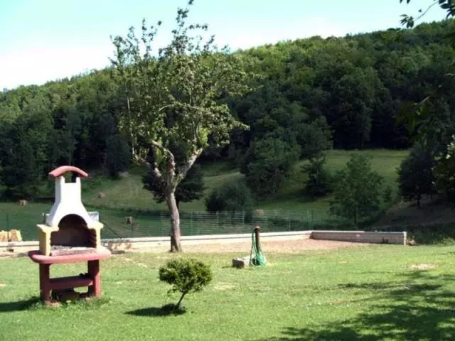 Hotelli Agriturismo Fienile Del Canalone