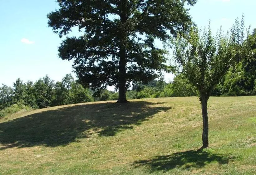 Hotelli Agriturismo Fienile Del Canalone