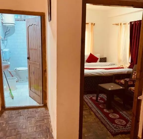 Hotelli Ganga Cottage !! 1,2,3 Bedrooms Cottage Available Near Mall Road Manali