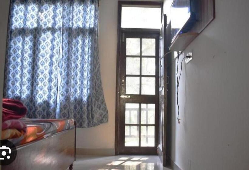 בית מלון כפרי Hills View Home Stay