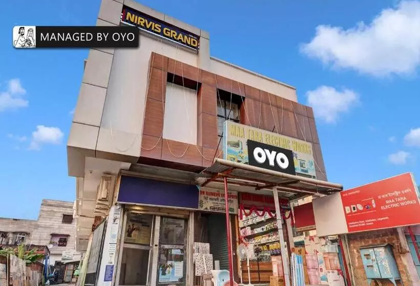 ホテル Oyo Odalbakra Near Aca Stadium