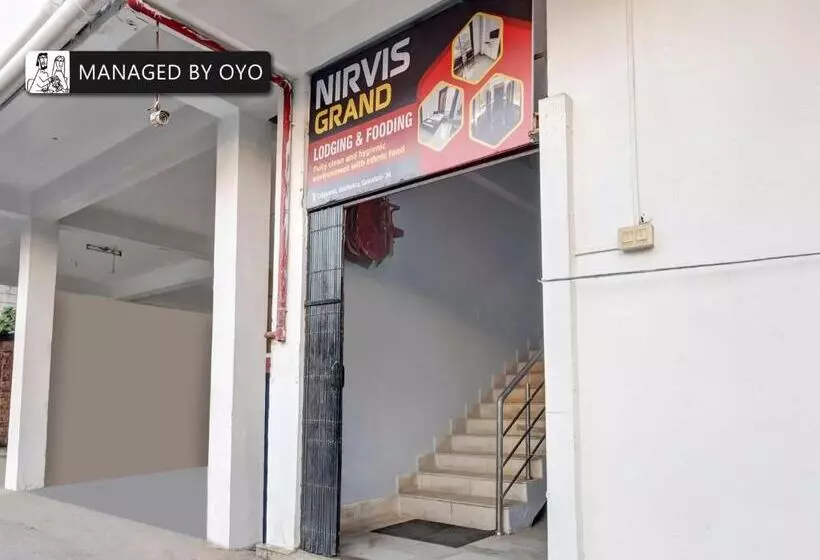 ホテル Oyo Odalbakra Near Aca Stadium