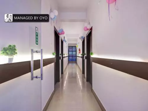 ホテル Oyo Odalbakra Near Aca Stadium