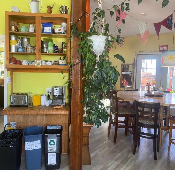 ユースホステル Auberge Internationale Le Tangon