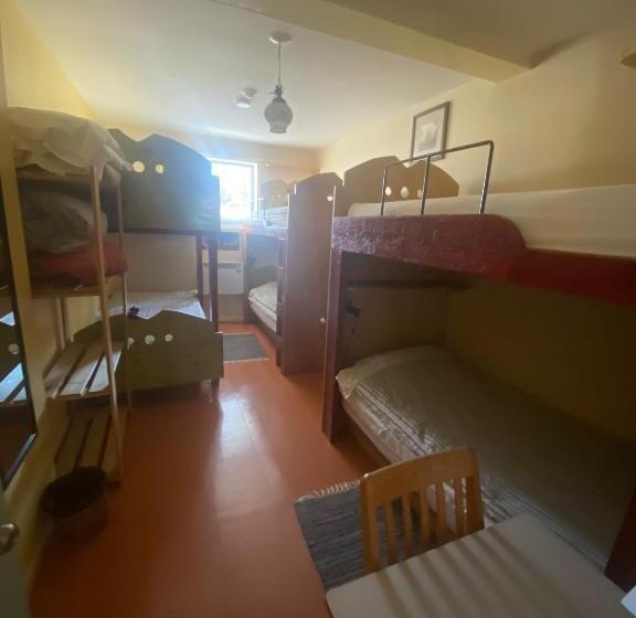 ユースホステル Auberge Internationale Le Tangon