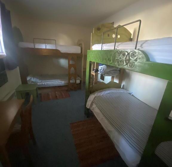 ユースホステル Auberge Internationale Le Tangon