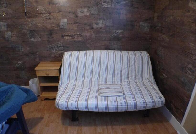 Общежитие Auberge Jeunesse à Loulou