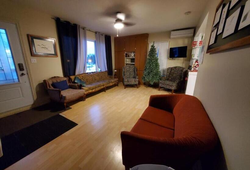 Общежитие Auberge Jeunesse à Loulou