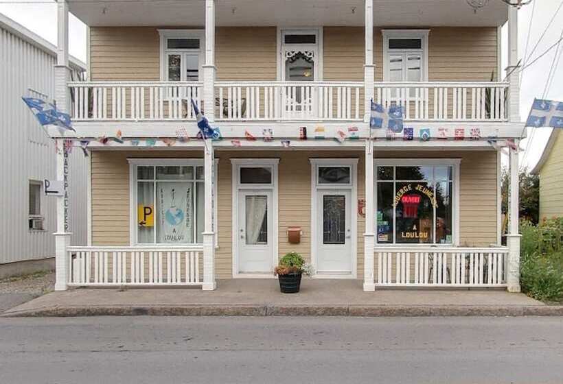 Общежитие Auberge Jeunesse à Loulou