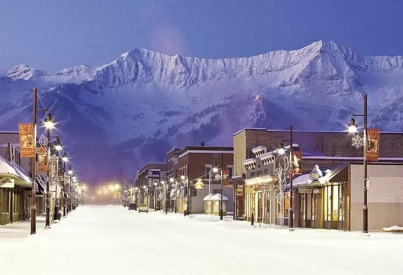 هاستل The Raging Elk Adventure Lodging