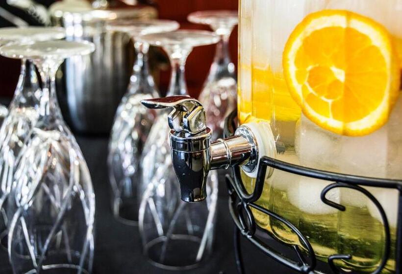 ベッドアンドブレックファースト Rustlers Lodge