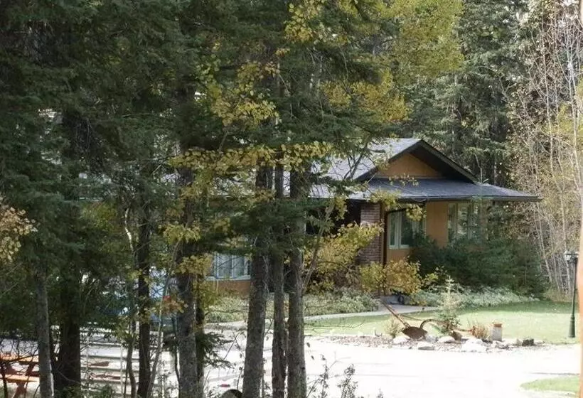 Aamiaismajoitus (B&B) Rustlers Lodge