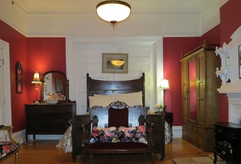 تختخواب و صبحانه The Roses Heritage Inn