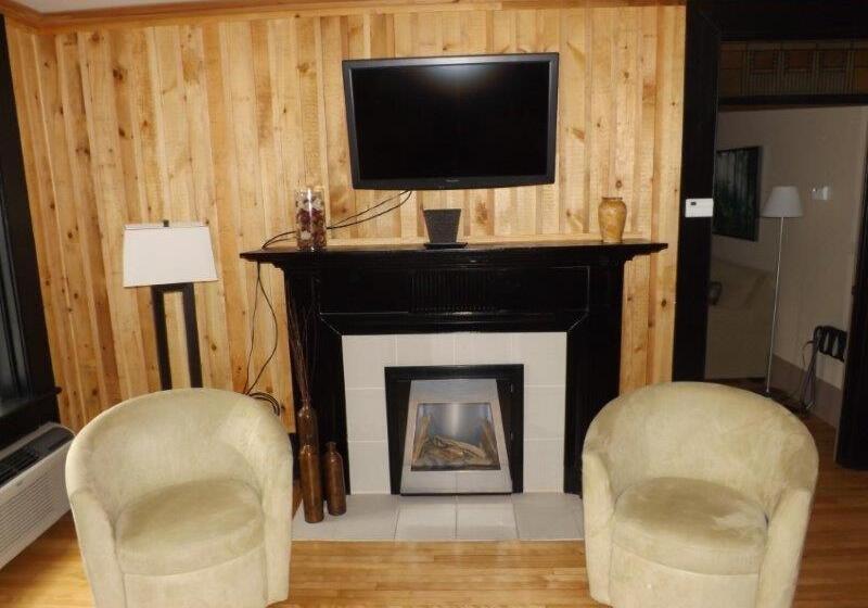 مبيت وإفطار The White House