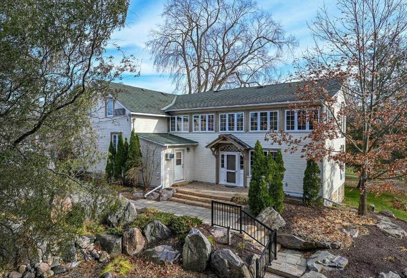 مبيت وإفطار The White House