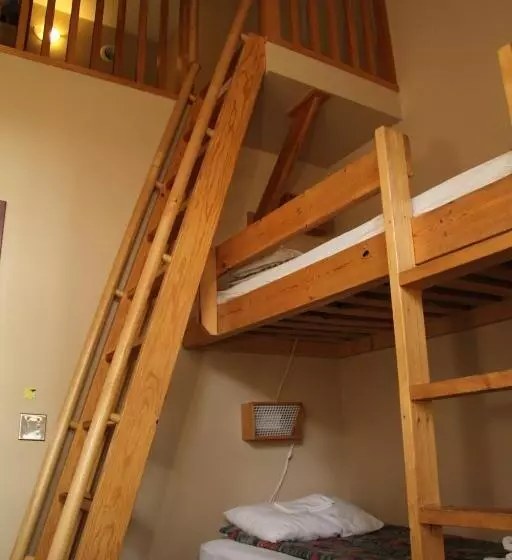 Hi Lake Louise Alpine Centre   Hostel