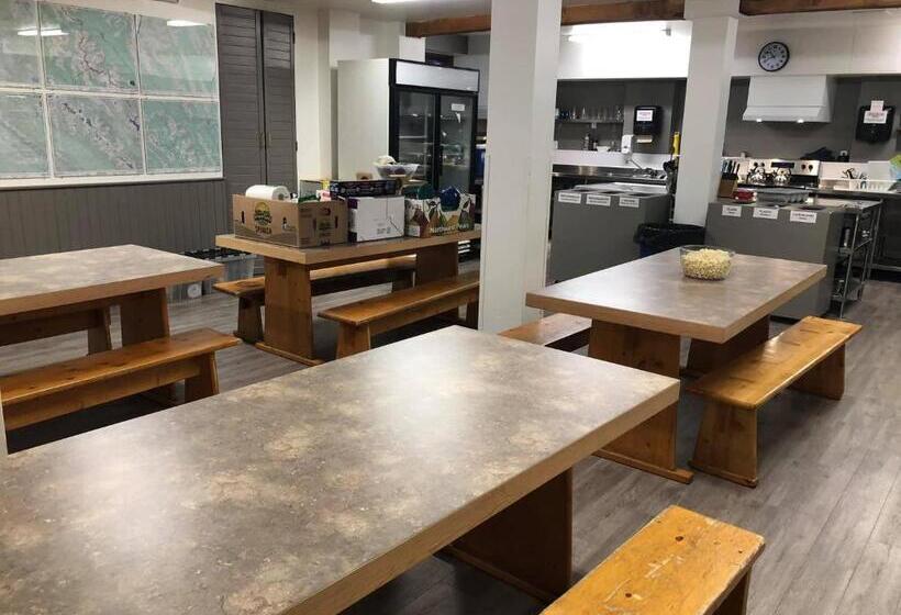 Hi Lake Louise Alpine Centre Hostel