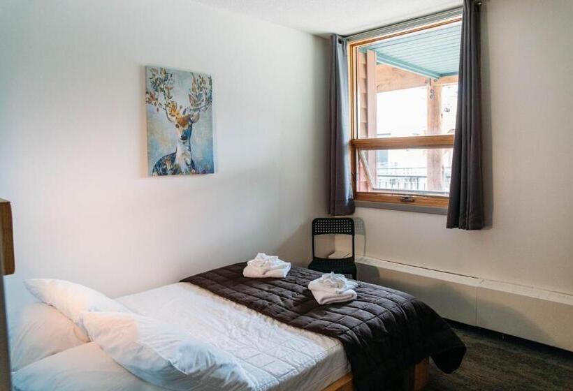 Hi Lake Louise Alpine Centre Hostel