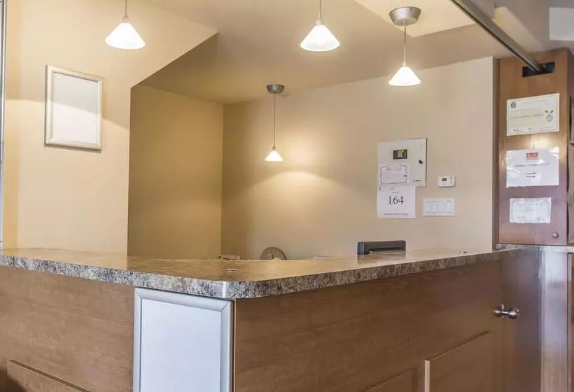 ホテル Econo Lodge Temiscouata Sur Le Lac