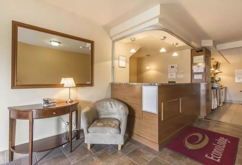 ホテル Econo Lodge Temiscouata Sur Le Lac