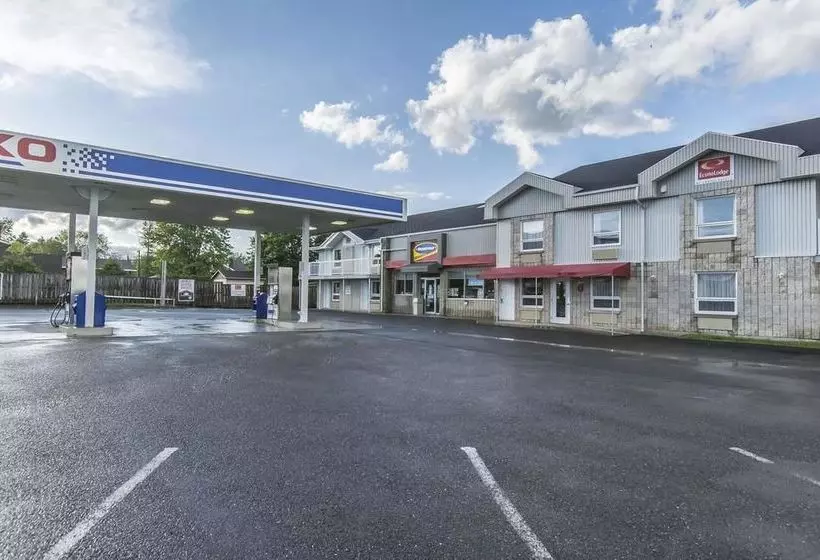 ホテル Econo Lodge Temiscouata Sur Le Lac