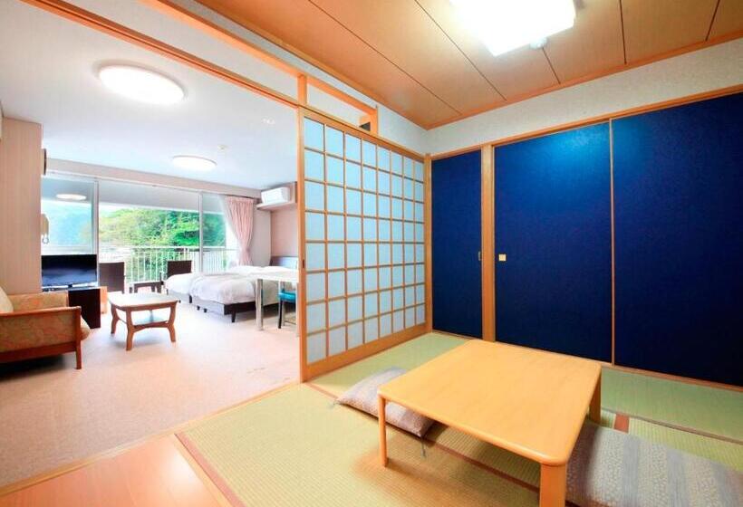 בית מלון כפרי Reyzenitkinosaki Suite Villa