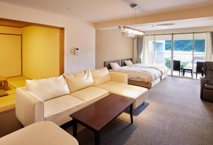 בית מלון כפרי Reyzenitkinosaki Suite Villa