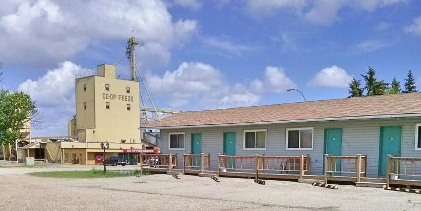 Moosomin Motel