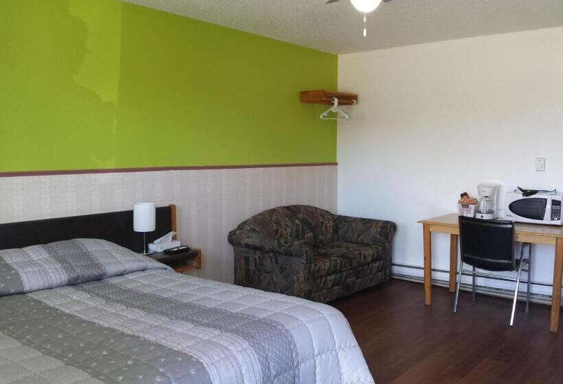 Moosomin Motel