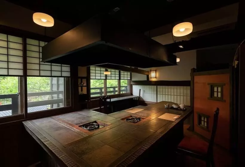 旅館 Fujiya