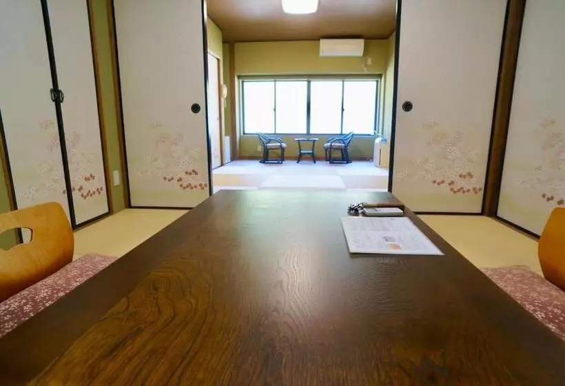 Ryokan Takaosou